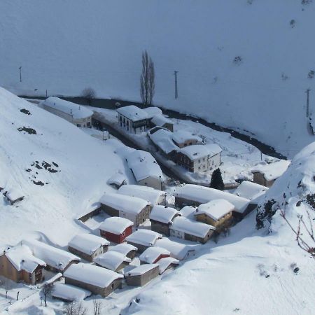 Albergue De Portilla Portilla de la Reina ภายนอก รูปภาพ