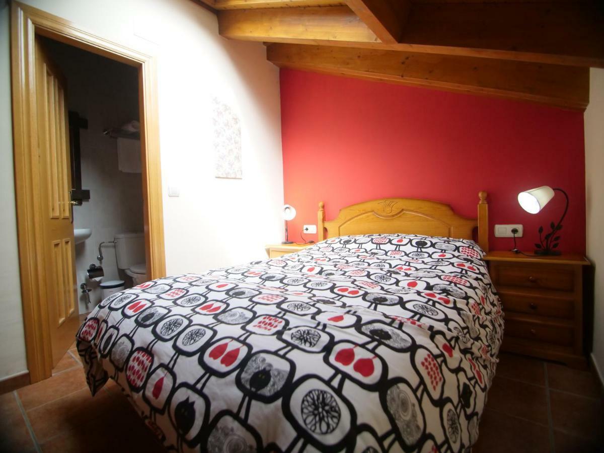 Albergue De Portilla Portilla de la Reina ภายนอก รูปภาพ