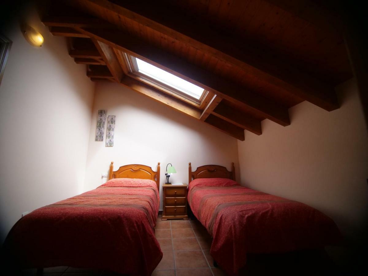 Albergue De Portilla Portilla de la Reina ภายนอก รูปภาพ